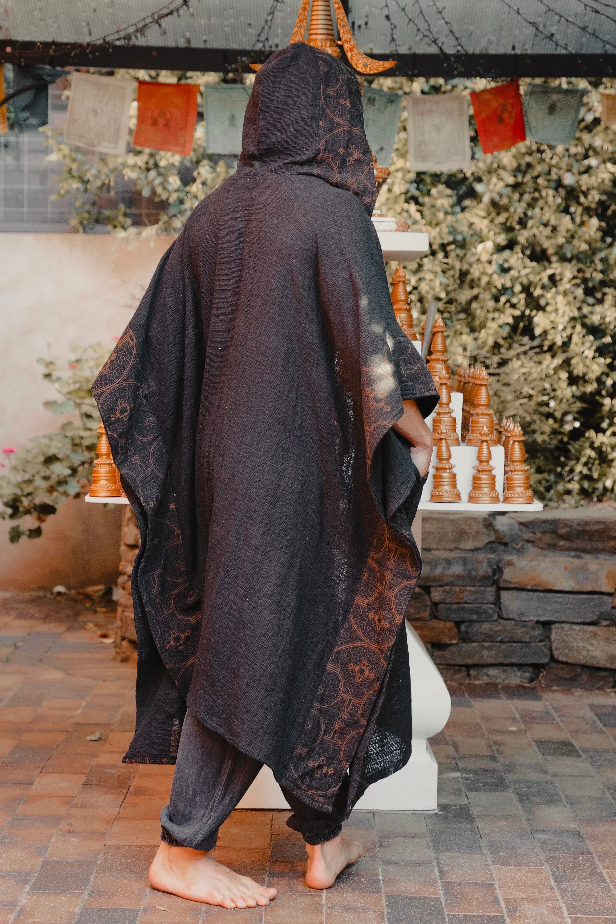 AYAWA Black Icaro Hooded Kimono Cape Poncho Robe Shipibo Sacred Patterns Ceremony Ritual Shaman Tribal Shawl Viking Festival Wrap AJJAYA