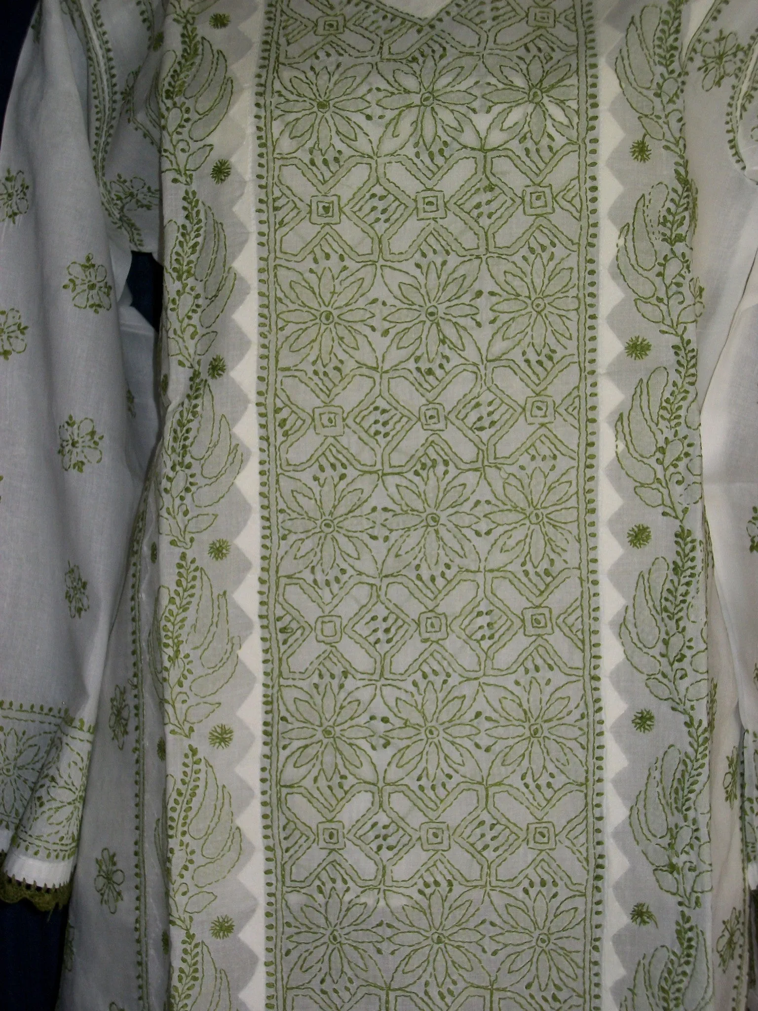 Blouse 053 White Cotton Hand Embroidered Tunic Top Kurti Medium Size