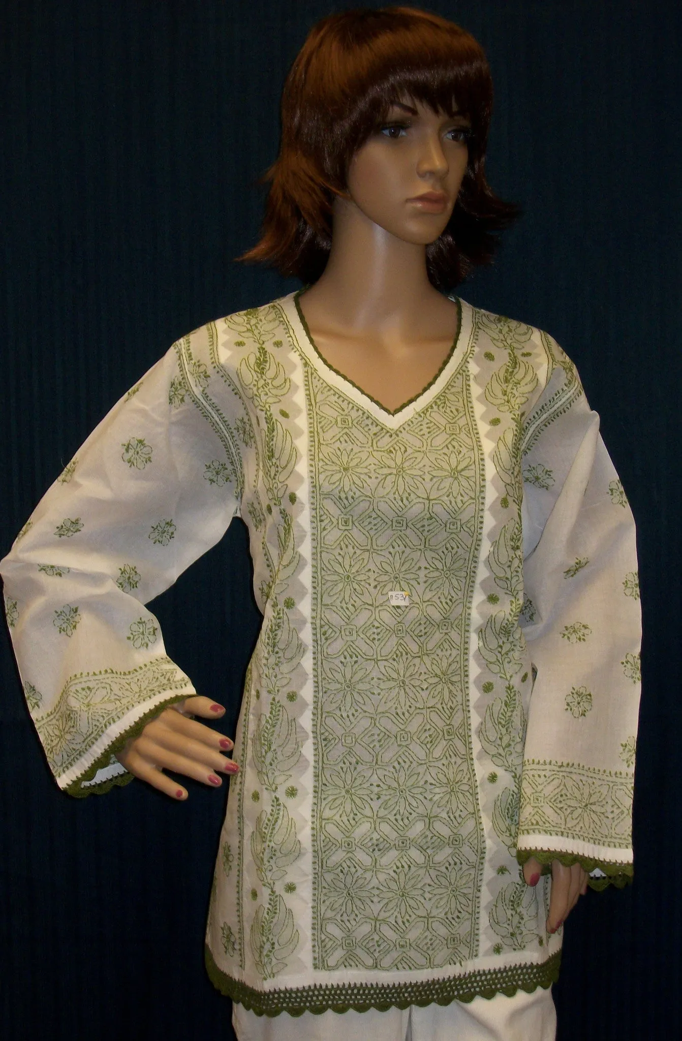 Blouse 053 White Cotton Hand Embroidered Tunic Top Kurti Medium Size