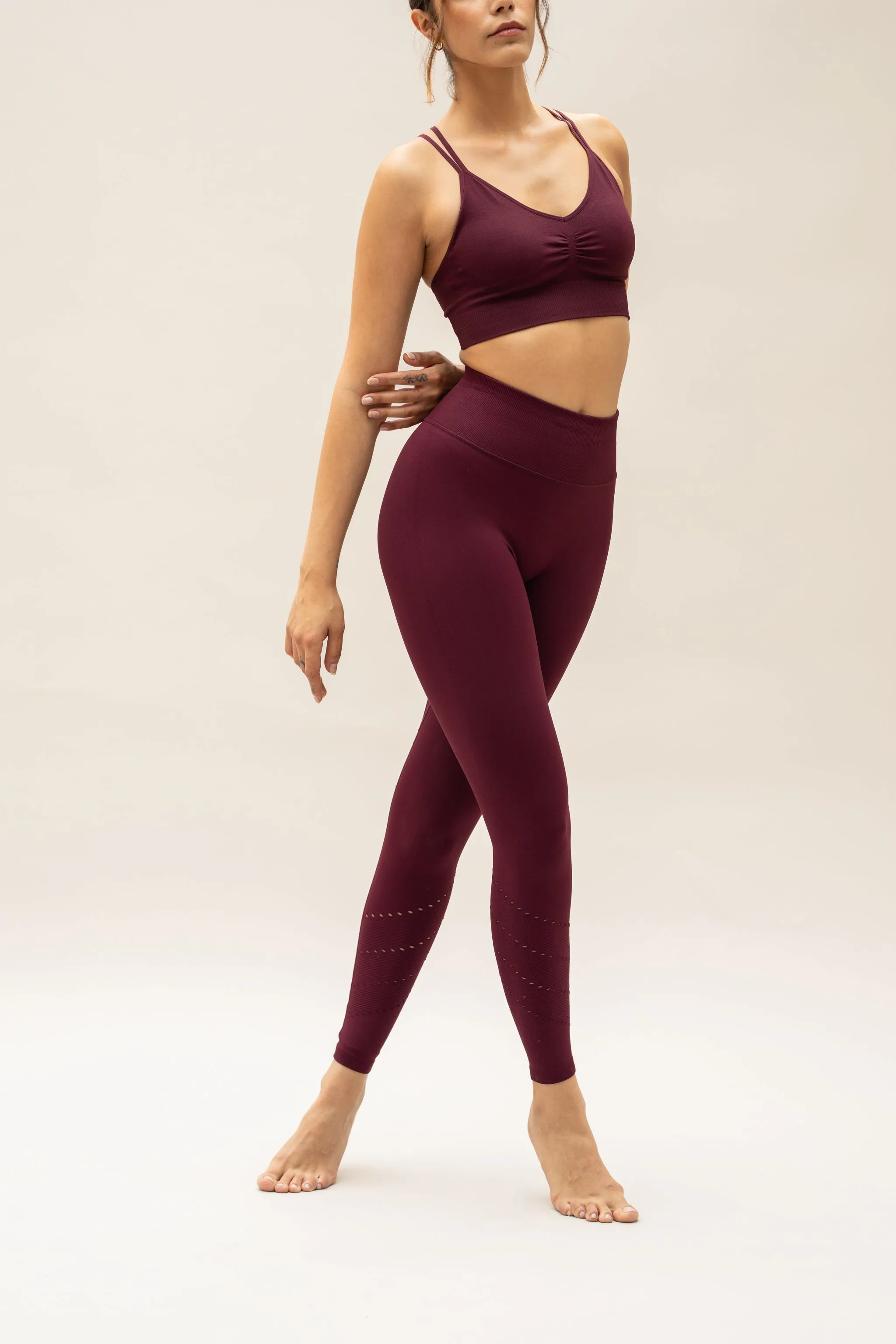 ENDURANCE TRAINING LEGGINGS