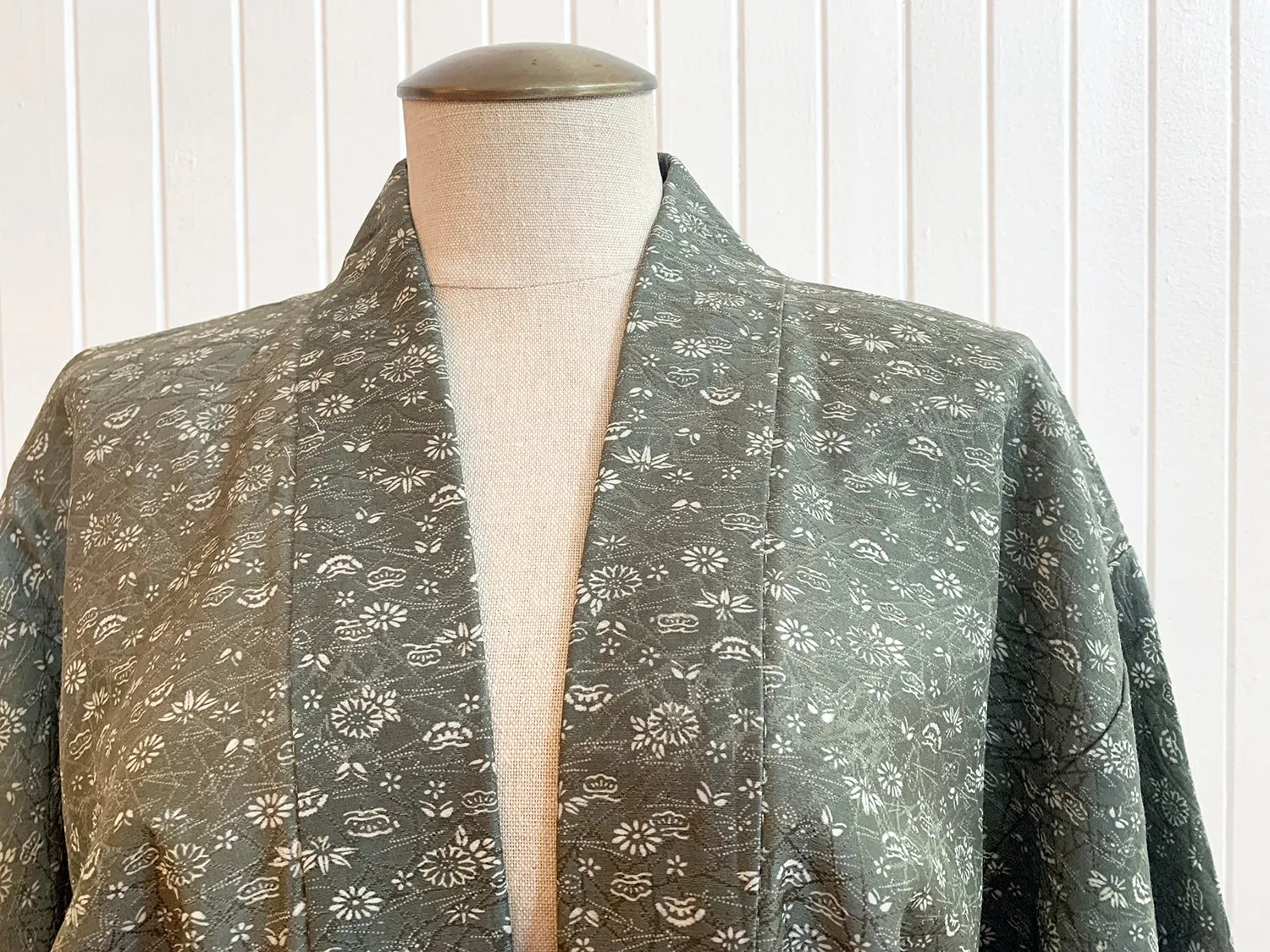 New Arrival ! Vintage Haori/Kimono Green Floral 1980s