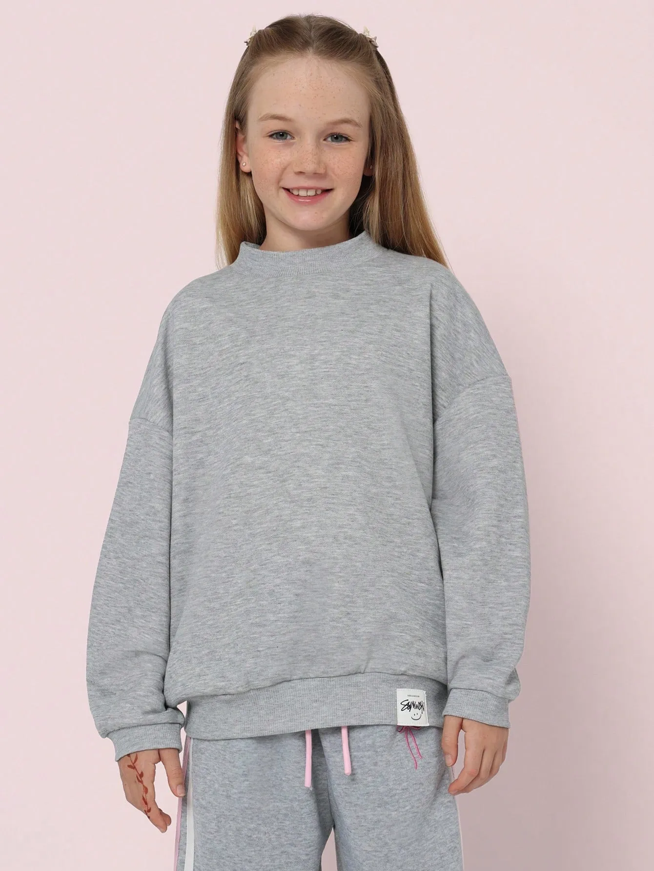 Tween Girls Comfy Straight Fit Sweatpants With Tape & Embroidered Ribbon