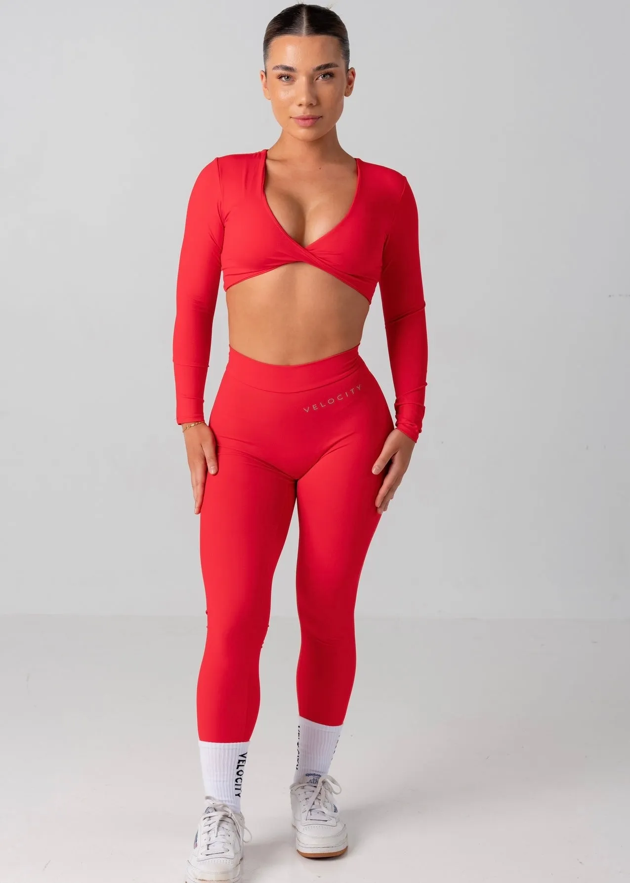 V SCRUNCH LEGGINGS - RED