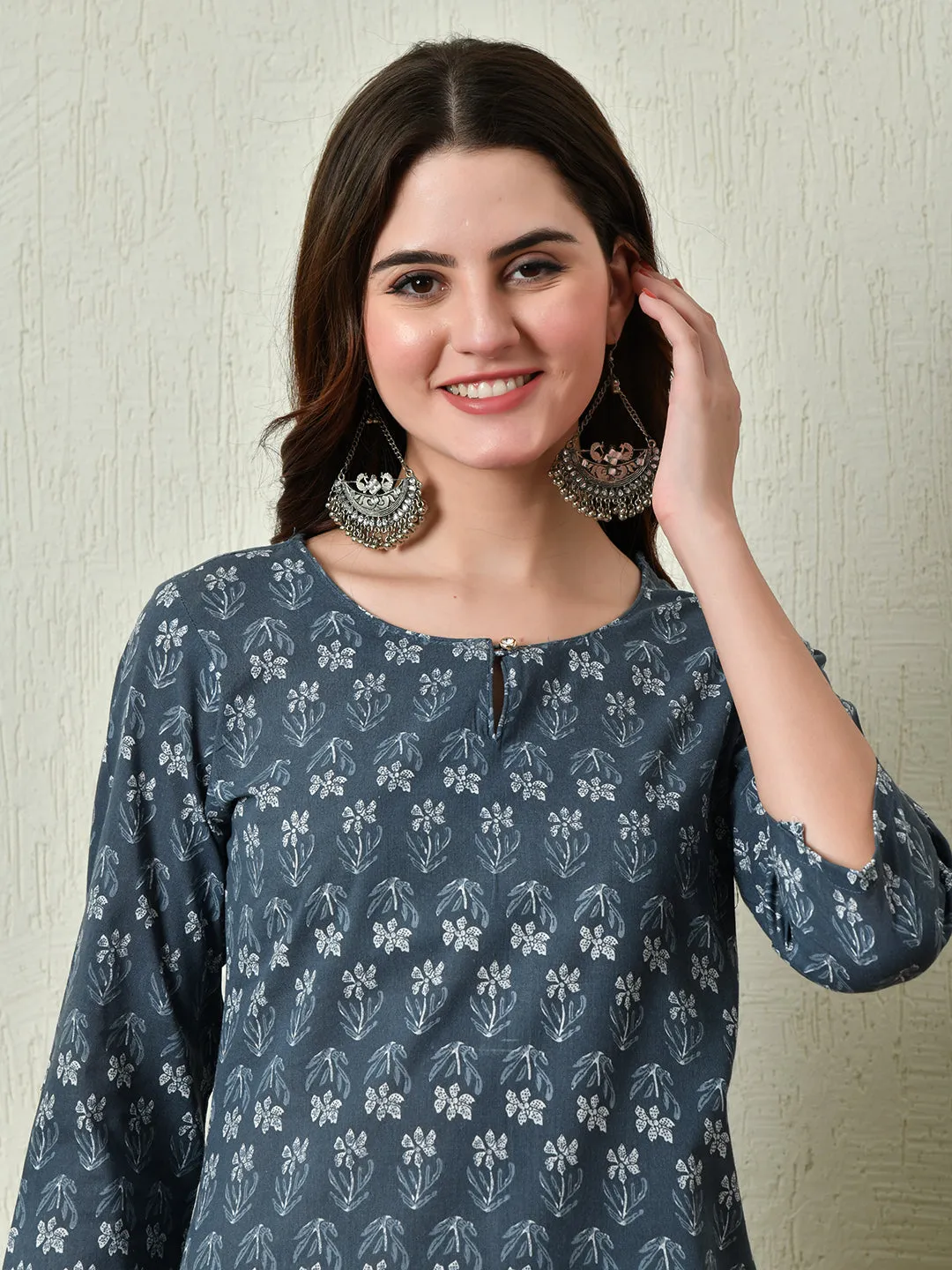 Women Stylish Grey Cotton Short Kurti With Elegant Print