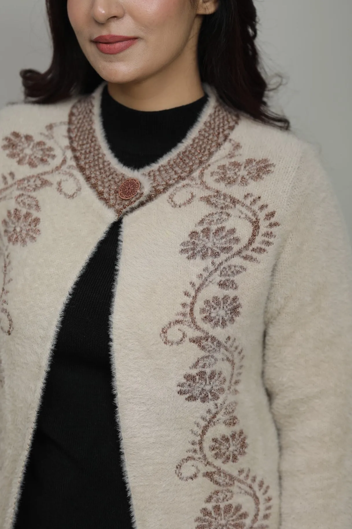 Women Woolen Designer Round Neck Cape